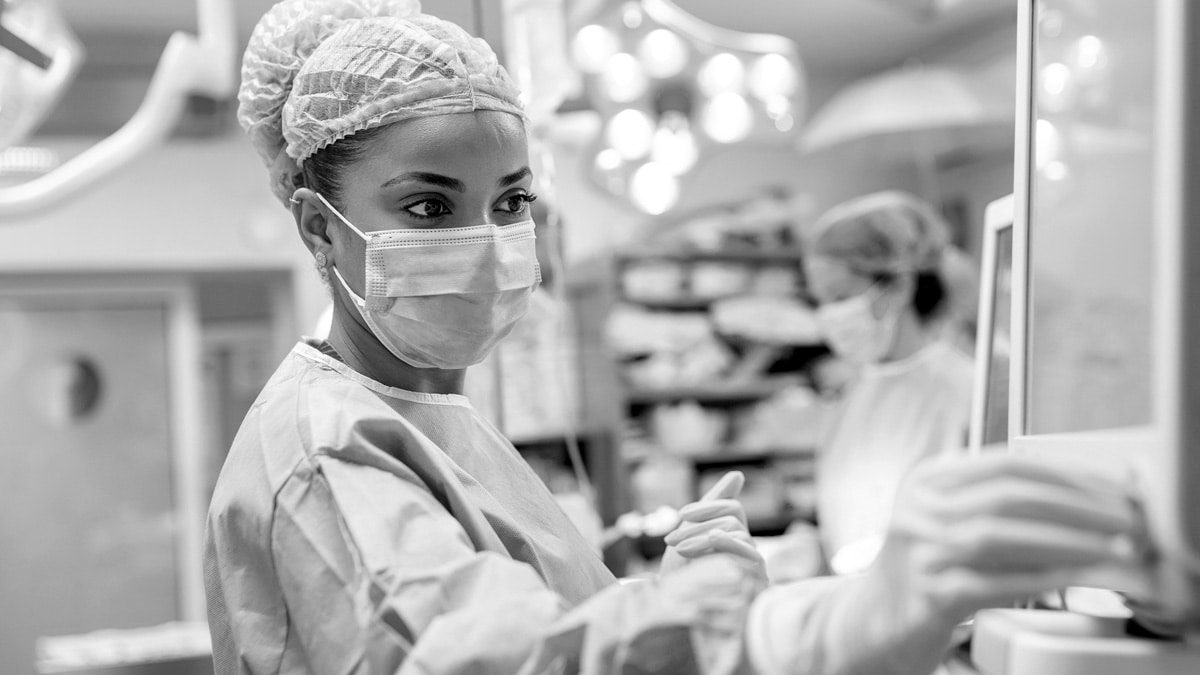 Tailored solutions for your critical healthcare logistics.
