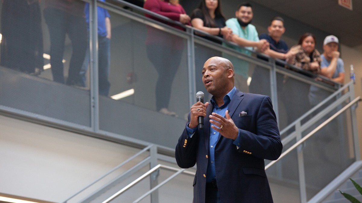 Dave Bozeman celebrates C.H. Robinson 120 year milestone in global logistics
