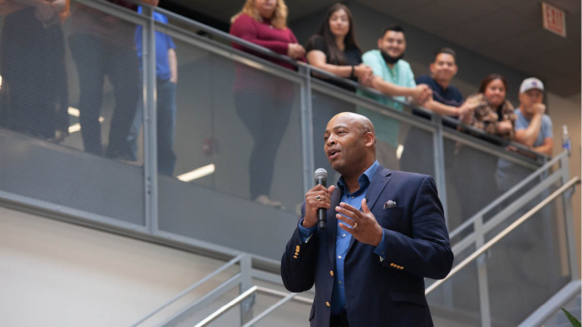 Dave Bozeman | C.H. Robinson CEO